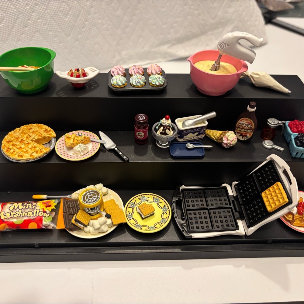 Miniature dessert play set